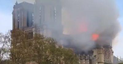 Francia: incendio Notre dame, cattedrale devastata