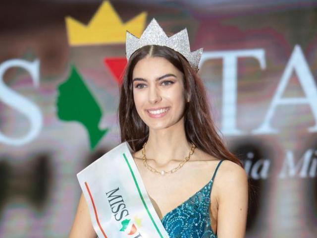 Miss Italia, la vincitrice 2020 è la 19enne Martina Sambucini