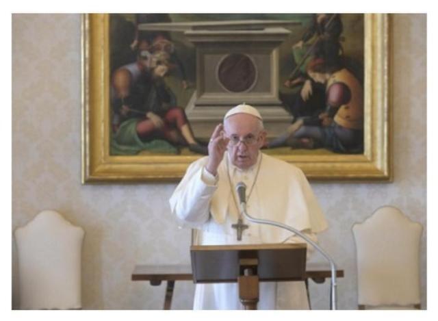 Papa Francesco:Dio ci carezza con la sua misericordia