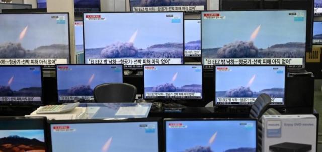 La Corea del Nord lancia altri missili balistici e sfida Biden