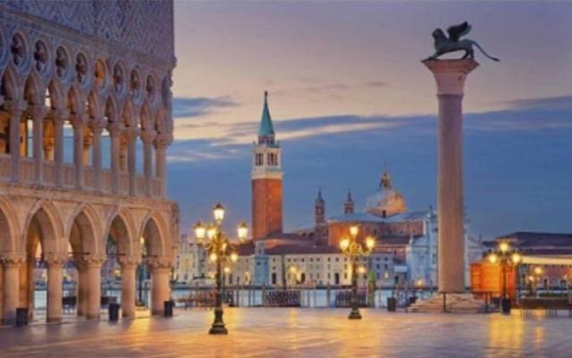 Venezia è del mondo : Mattarella celebra la città