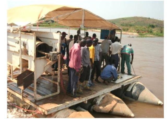 Mbujimayi : grâce à la relance de la MIBA, le diamant dans la roche kimberlique de massif jamais exploité, est en train d’être extrait !