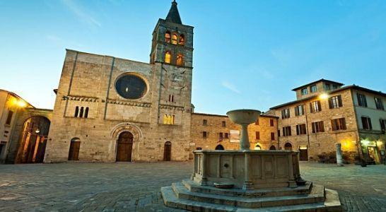 Turismo delle radici in Umbria: Bevagna, il borgo umbro resistente al tempo