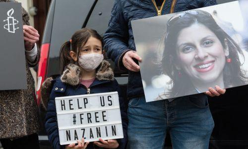 Teheran condanna l’anglo-iraniana Nazanin a un altro anno di carcere