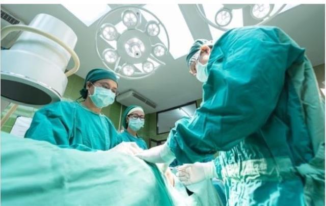 Impiantare una valvola aortica senza intervento chirurgico:il contributo dei medici di Chieti