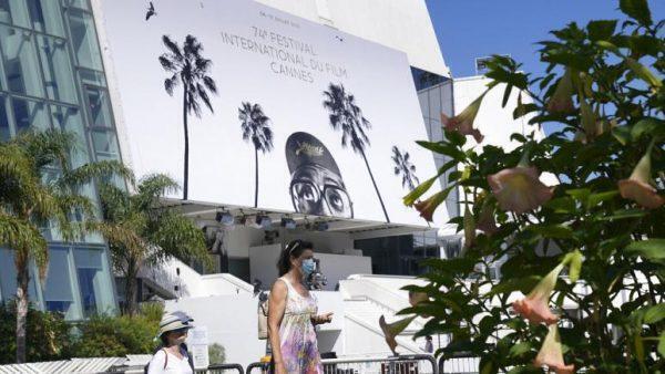 Cannes, il festival in mascherina per lasciare fuori il Covid