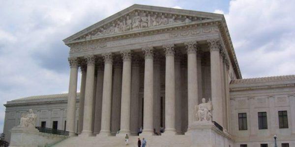Breyer e l’immigrazione: la Corte Suprema influenzata dalla politica?
