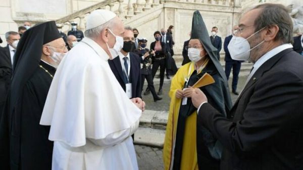 “Papa Francesco parla alle nostre coscienze e ci esorta ad accogliere i poveri e l’umanità errante” 