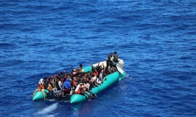 Barconi alla deriva e richieste di aiuto, senza sosta l’emergenza migranti 