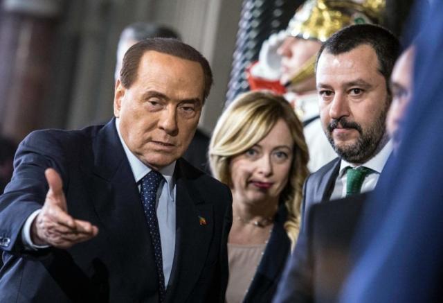 Berlusconi dà scacco a Salvini e Meloni e apre al Centro?