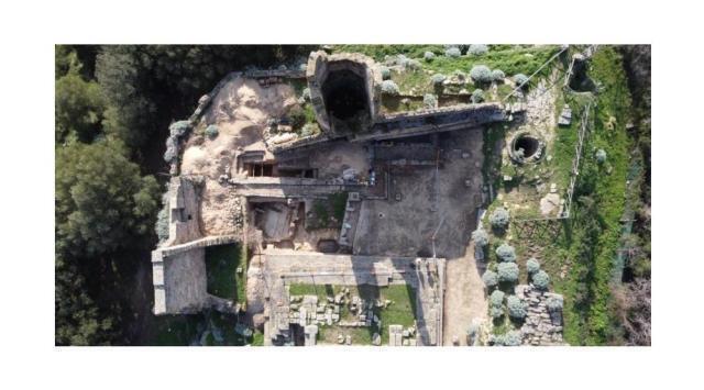 Il più antico tempio arcaico di Atena sull’acropoli di Velia