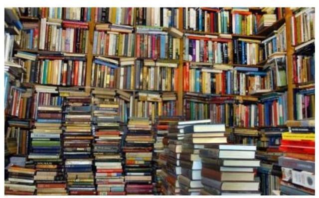 Lieve flessione della produzione libraria, in aumento il numero di lettori: i dati Istat