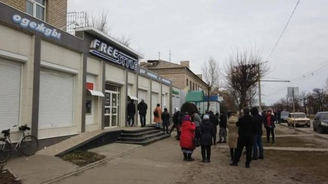 In Donbass una giornata tra paura e disillusione