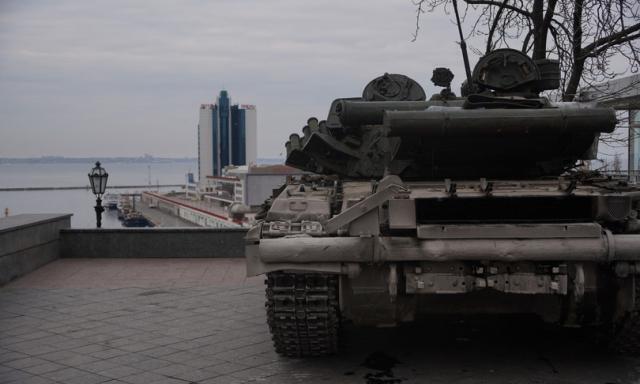 Fuoco su Odessa dalle navi russe, nuove esplosioni nella capitale
