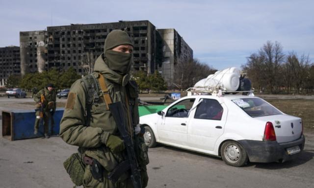 Mosca riorganizza le truppe e avanza nel Donetsk