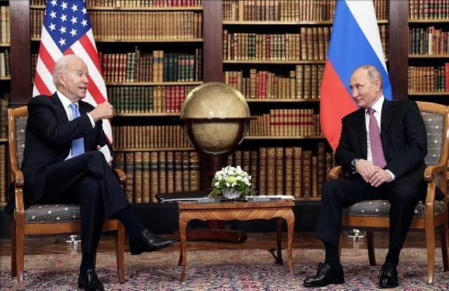 Scontro in diretta tra Biden e Putin