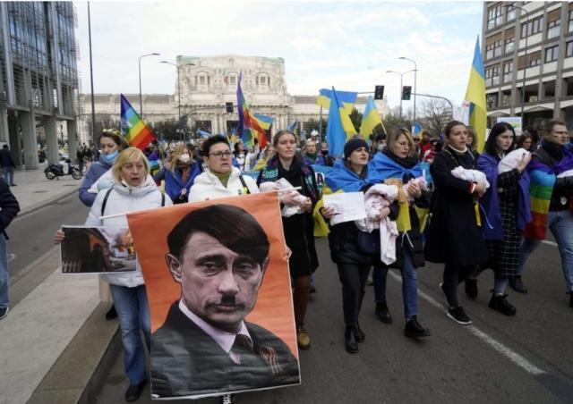 Ancora un mese di guerra in Ucraina, poi la parata di Putin a Mosca per la vittoria