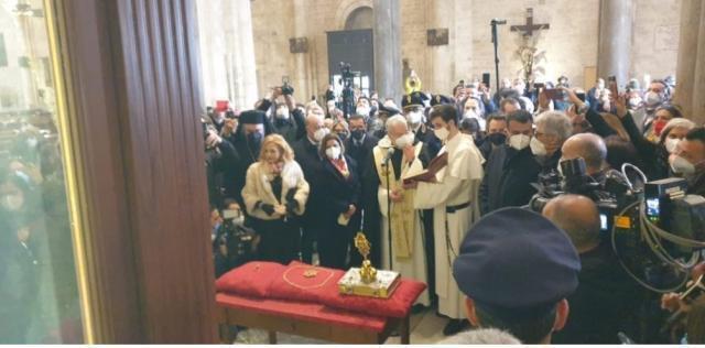 Restituiti gli ori di San Nicola rubati nella Basilica di Bari