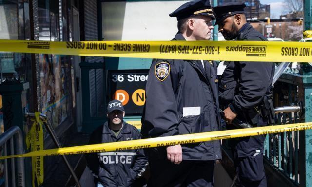 È stato identificato l’uomo che ha sparato nella metro di New York