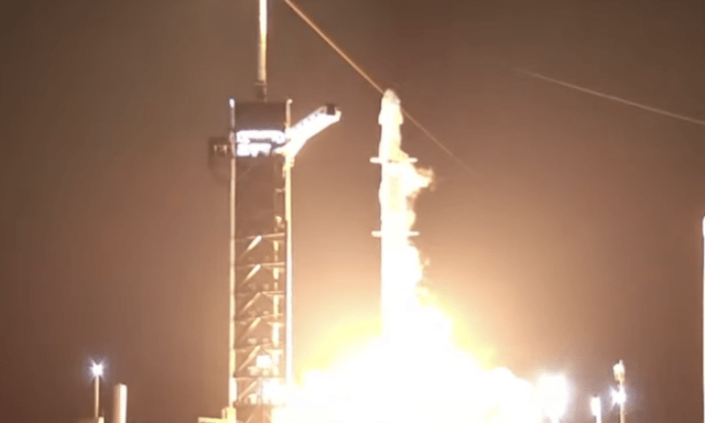 La navicella SpaceX è partita verso l’ISS, a bordo c’è Cristoforetti