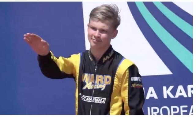 Pilota russo di kart fa il saluto nazista sul podio