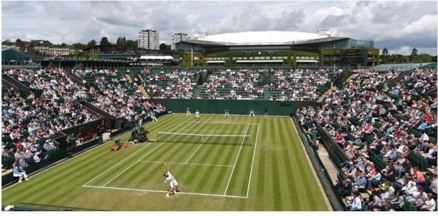 Tennisti russi e bielorussi esclusi da Wimbledon, ora è ufficiale