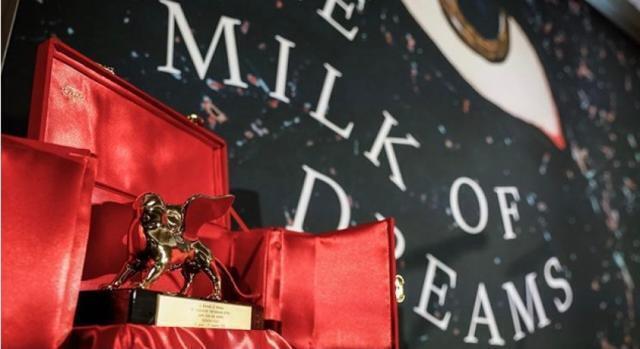 “Il latte dei sogni”: inaugurata a Venezia la biennale arte 2022
