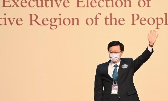 John Lee designato capo esecutivo di Hong Kong, succede a Lam