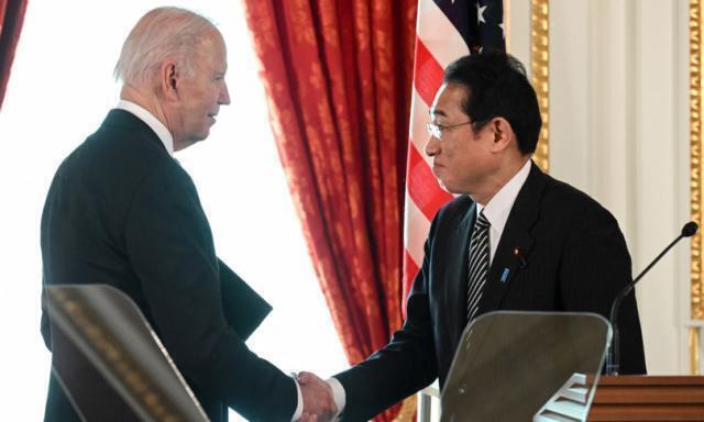 Biden: “La Cina sta giocando con il fuoco”