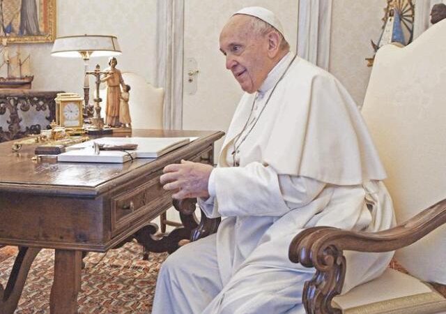 Papa Francesco: la pornografia che uccide l’amore e la relazione
