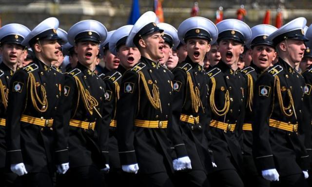 Patriottismo e armi: la liturgia del V-Day russo oggi in mondovisione