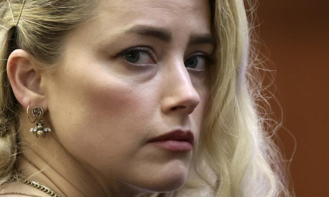 Amber Heard non può pagare il risarcimento a Depp