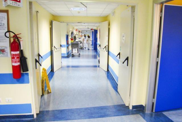 Covid, Ministero Salute esorta regioni a potenziare posti letto ospedali