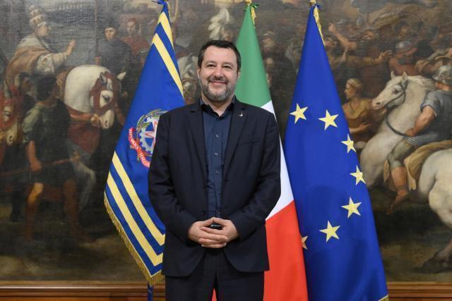 Salvini “Torneremo un Paese che fa rispettare i confini”