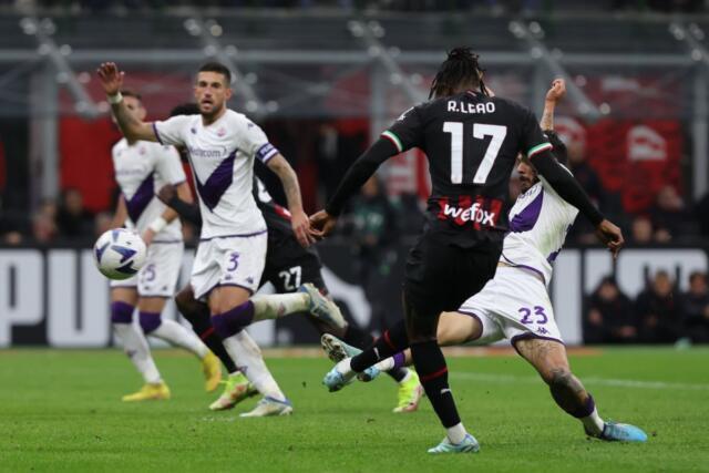 Altra vittoria last minute per il Milan, Fiorentina ko 2-1