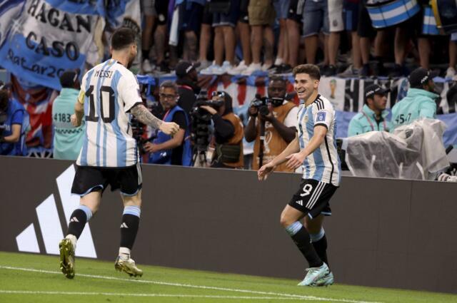 Argentina in finale, Messi-Alvarez piegano 3-0 la Croazia
