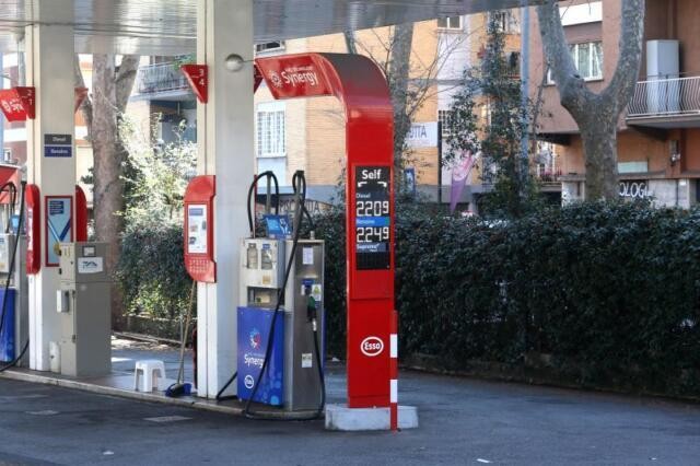 Carburanti, i benzinai confermano lo sciopero
