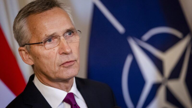 Ucraina, Stoltenberg “Gli alleati mantengano gli impegni sulle armi”