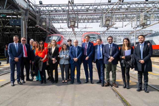 Fs, parlamentari visitano impianto manutenzione Napoli e museo Pietrarsa