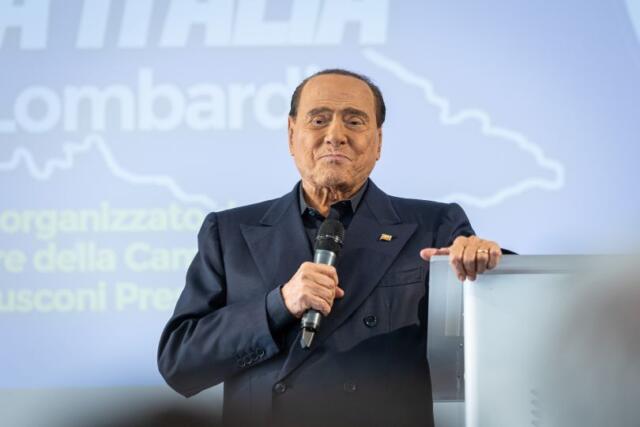 Per Berlusconi notte tranquilla e situazione stabile