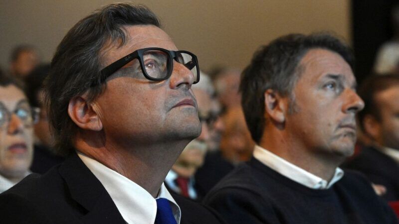 Renzi,Calenda “Come Totti e Ilary? Almeno non ci siamo rubati i Rolex”