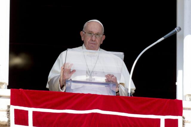 Papa Francesco “Le guerre continuano a seminare morte”