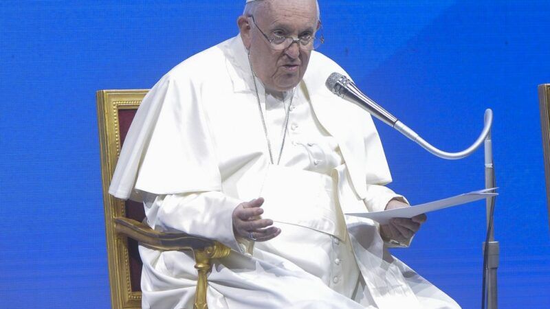Papa Francesco, staff medico “Decorso operatorio regolare”