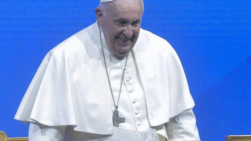 Papa “Cambiamento climatico evidente, no al negazionismo”