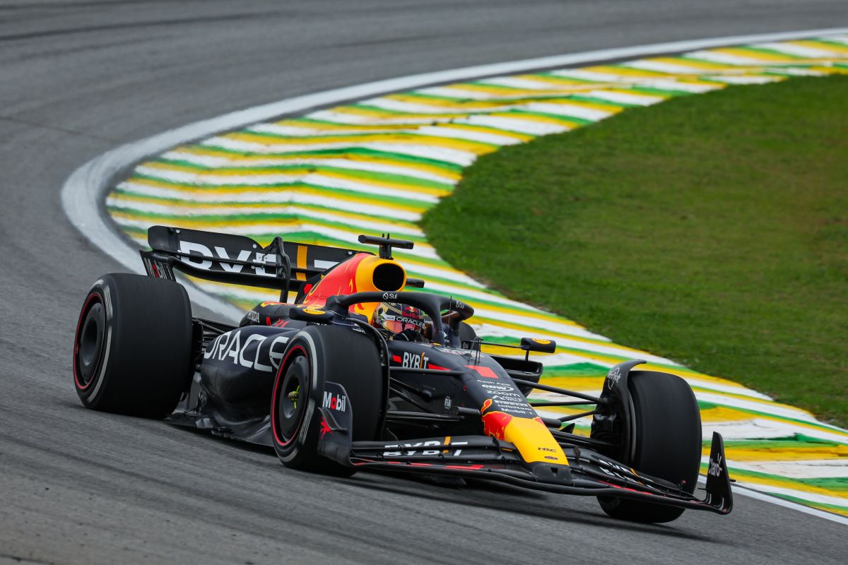 In Brasile pole position per Verstappen, secondo Leclerc