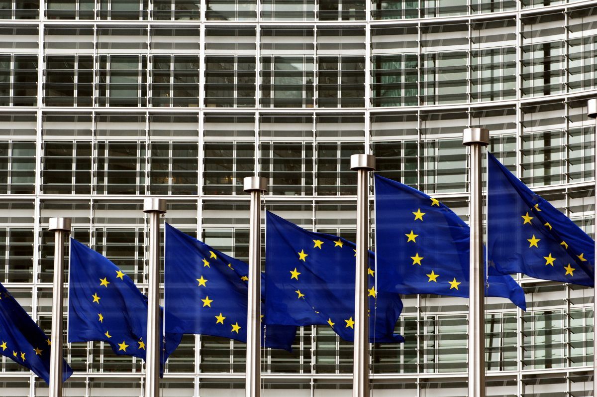 Pil, la Commissione Ue taglia le previsioni per Eurozona e Italia