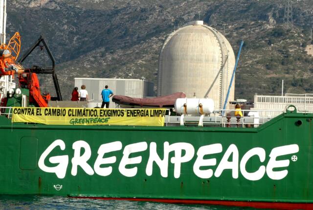Il rapporto. Greenpeace inequivocabile: Investire in armi  è pessimo affare