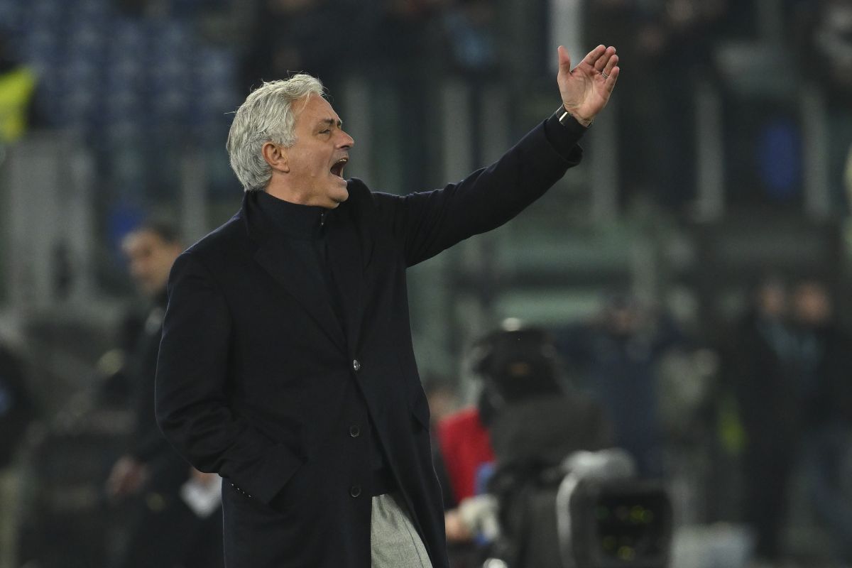 Mourinho “Roma a -4 dalla Champions, ma deve fare di più”