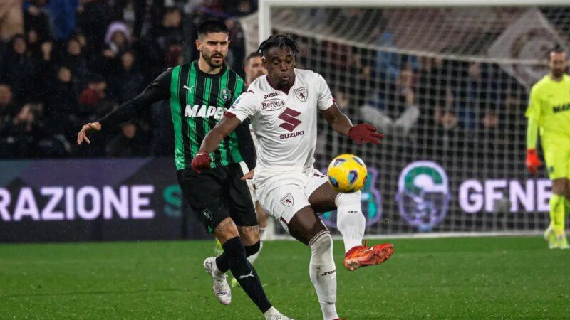 Zapata risponde a Pinamonti, fra Sassuolo e Torino è 1-1