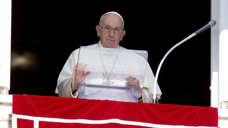 Papa Francesco “In guerra violati i diritti umani, è intollerabile”